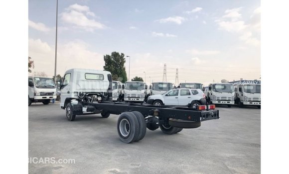 Buy Import Mitsubishi L400 White Truck in Import - Dubai in Clarendon Buy Import Mitsubishi L400 White Truck in Import - Dubai in Clarendon