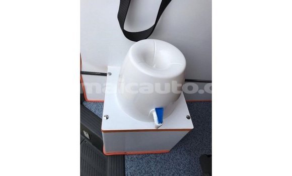 Buy Import Toyota Hiace White Car in Import - Dubai in Clarendon Buy Import Toyota Hiace White Car in Import - Dubai in Clarendon