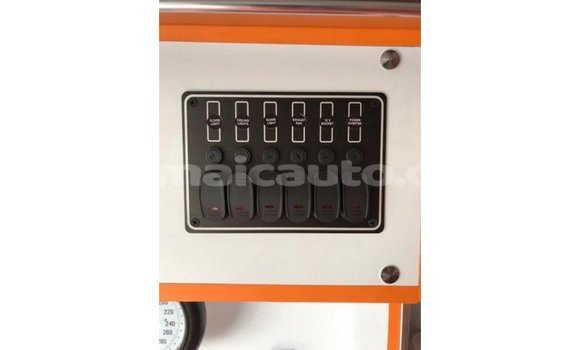 Buy Import Toyota Hiace White Car in Import - Dubai in Clarendon Buy Import Toyota Hiace White Car in Import - Dubai in Clarendon