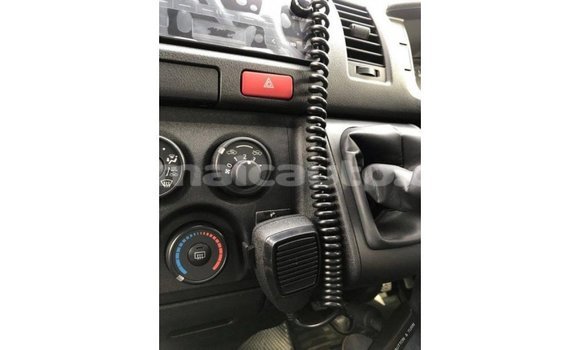 Buy Import Toyota Hiace White Car in Import - Dubai in Clarendon Buy Import Toyota Hiace White Car in Import - Dubai in Clarendon