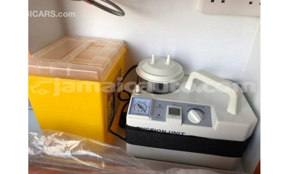 Buy Import Toyota Hiace White Car in Import - Dubai in Clarendon Buy Import Toyota Hiace White Car in Import - Dubai in Clarendon