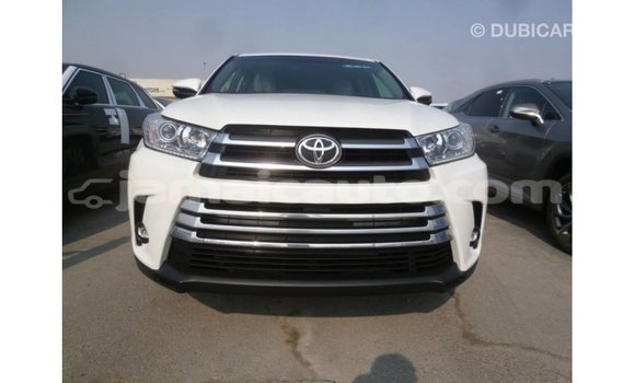 Buy Import Toyota Kluger White Car in Import - Dubai in Clarendon Buy Import Toyota Kluger White Car in Import - Dubai in Clarendon