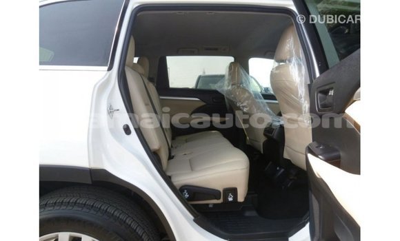 Buy Import Toyota Kluger White Car in Import - Dubai in Clarendon Buy Import Toyota Kluger White Car in Import - Dubai in Clarendon