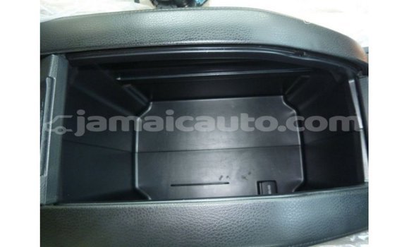 Buy Import Toyota Kluger White Car in Import - Dubai in Clarendon Buy Import Toyota Kluger White Car in Import - Dubai in Clarendon