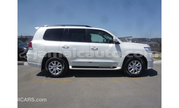 Buy Import Toyota Land Cruiser White Car in Import - Dubai in Clarendon Buy Import Toyota Land Cruiser White Car in Import - Dubai in Clarendon