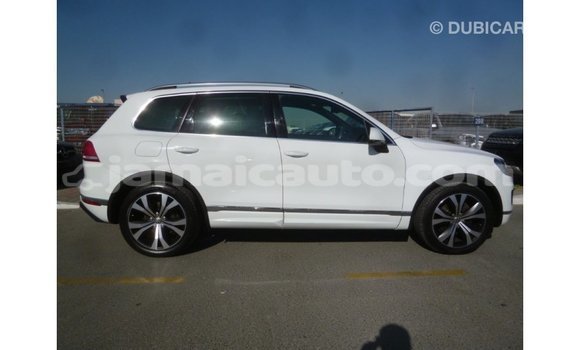 Buy Import Volkswagen Touareg White Car in Import - Dubai in Clarendon Buy Import Volkswagen Touareg White Car in Import - Dubai in Clarendon