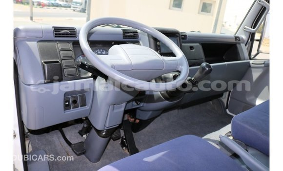 Buy Import Mitsubishi L400 White Truck in Import - Dubai in Clarendon