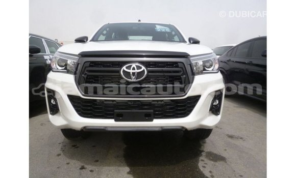 Buy Import Toyota Hilux White Car in Import - Dubai in Clarendon Buy Import Toyota Hilux White Car in Import - Dubai in Clarendon