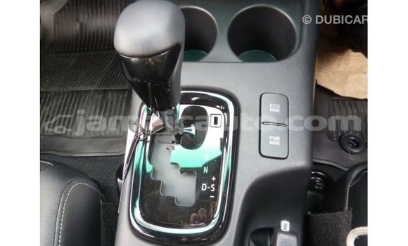 Buy Import Toyota Hilux White Car in Import - Dubai in Clarendon Buy Import Toyota Hilux White Car in Import - Dubai in Clarendon