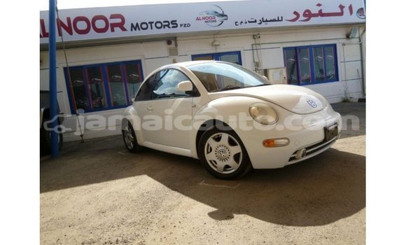 Buy Import Volkswagen Beetle White Car in Import - Dubai in Clarendon