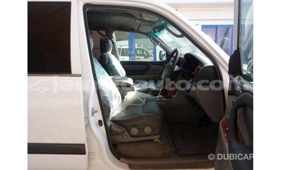 Buy Import Toyota Land Cruiser White Car in Import - Dubai in Clarendon Buy Import Toyota Land Cruiser White Car in Import - Dubai in Clarendon