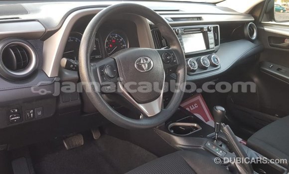 Acheter Import Utilitaire Toyota HiAce Noir à Import - Dubai, Clarendon Acheter Import Utilitaire Toyota HiAce Noir à Import - Dubai, Clarendon