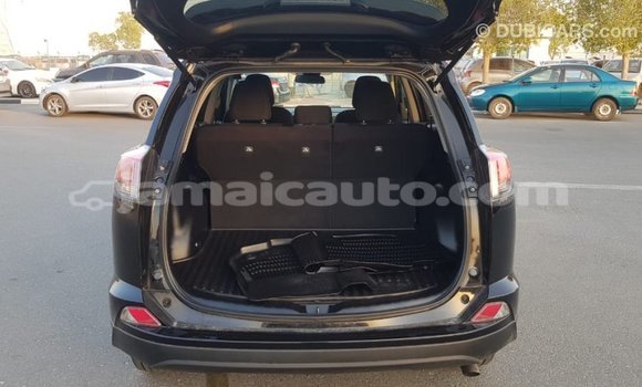 Acheter Import Utilitaire Toyota HiAce Noir à Import - Dubai, Clarendon Acheter Import Utilitaire Toyota HiAce Noir à Import - Dubai, Clarendon