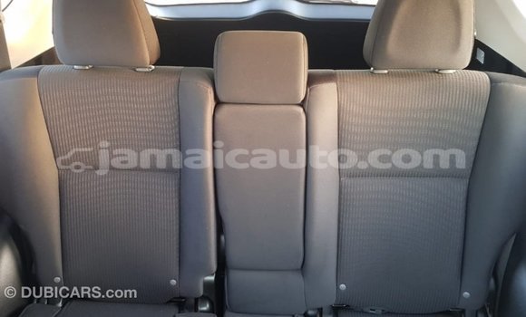 Acheter Import Utilitaire Toyota HiAce Noir à Import - Dubai, Clarendon Acheter Import Utilitaire Toyota HiAce Noir à Import - Dubai, Clarendon