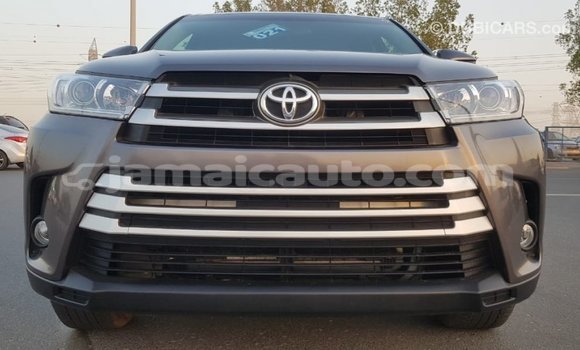 Acheter Import Voiture Toyota Highlander Autre à Import - Dubai, Clarendon Acheter Import Voiture Toyota Highlander Autre à Import - Dubai, Clarendon