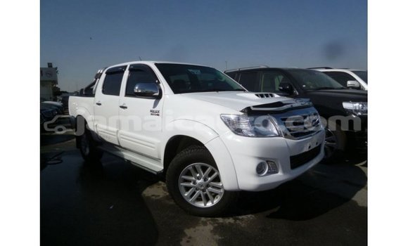Buy Import Toyota Hilux White Car in Import - Dubai in Clarendon Buy Import Toyota Hilux White Car in Import - Dubai in Clarendon
