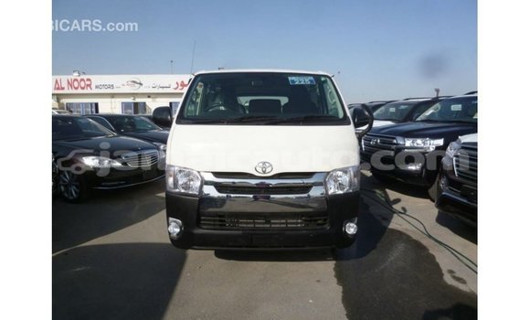 Buy Import Toyota Hiace White Car in Import - Dubai in Clarendon Buy Import Toyota Hiace White Car in Import - Dubai in Clarendon