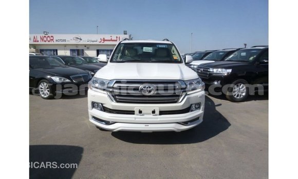Buy Import Toyota Land Cruiser White Car in Import - Dubai in Clarendon Buy Import Toyota Land Cruiser White Car in Import - Dubai in Clarendon