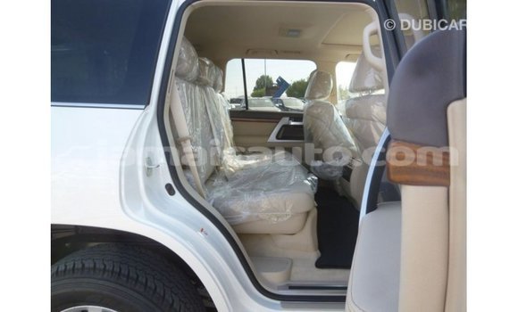 Buy Import Toyota Land Cruiser White Car in Import - Dubai in Clarendon Buy Import Toyota Land Cruiser White Car in Import - Dubai in Clarendon