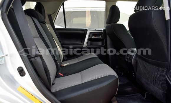 Acheter Import Utilitaire Toyota HiAce Autre à Import - Dubai, Clarendon Acheter Import Utilitaire Toyota HiAce Autre à Import - Dubai, Clarendon