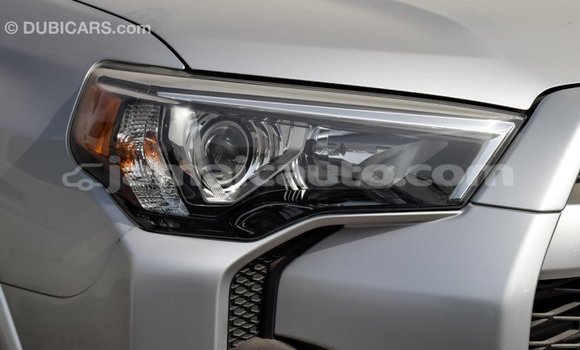 Acheter Import Utilitaire Toyota HiAce Autre à Import - Dubai, Clarendon Acheter Import Utilitaire Toyota HiAce Autre à Import - Dubai, Clarendon