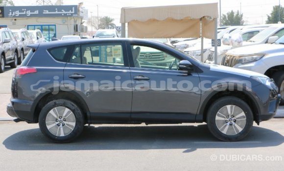 Acheter Import Utilitaire Toyota HiAce Autre à Import - Dubai, Clarendon Acheter Import Utilitaire Toyota HiAce Autre à Import - Dubai, Clarendon