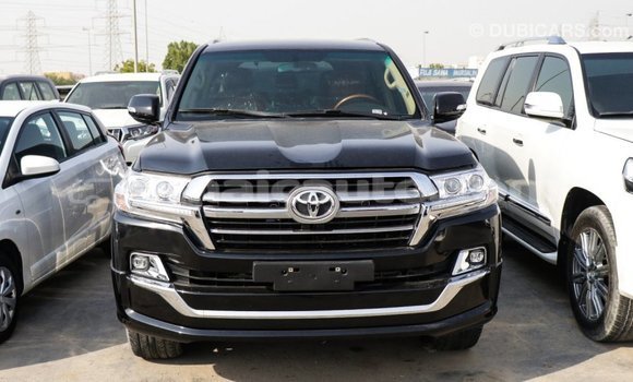 Acheter Import Voiture Toyota Land Cruiser Noir à Import - Dubai, Clarendon Acheter Import Voiture Toyota Land Cruiser Noir à Import - Dubai, Clarendon