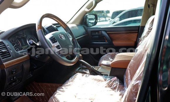 Acheter Import Voiture Toyota Land Cruiser Noir à Import - Dubai, Clarendon Acheter Import Voiture Toyota Land Cruiser Noir à Import - Dubai, Clarendon