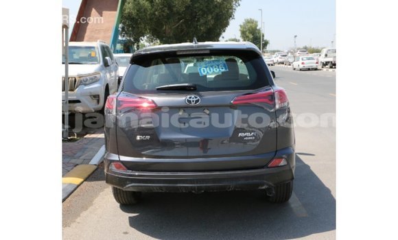 Acheter Import Utilitaire Toyota HiAce Autre à Import - Dubai, Clarendon Acheter Import Utilitaire Toyota HiAce Autre à Import - Dubai, Clarendon