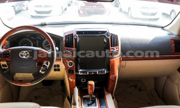 Buy Import Toyota Land Cruiser White Car in Import - Dubai in Clarendon Buy Import Toyota Land Cruiser White Car in Import - Dubai in Clarendon