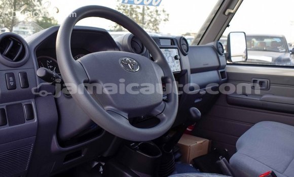 Buy Import Toyota Land Cruiser White Car in Import - Dubai in Clarendon Buy Import Toyota Land Cruiser White Car in Import - Dubai in Clarendon