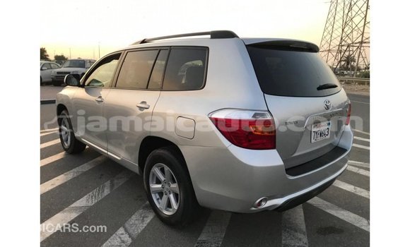 Acheter Import Voiture Toyota Highlander Autre à Import - Dubai, Clarendon Acheter Import Voiture Toyota Highlander Autre à Import - Dubai, Clarendon