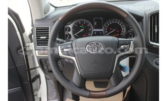 Buy Import Toyota Land Cruiser White Car in Import - Dubai in Clarendon Buy Import Toyota Land Cruiser White Car in Import - Dubai in Clarendon