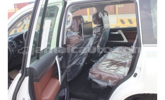 Buy Import Toyota Land Cruiser White Car in Import - Dubai in Clarendon Buy Import Toyota Land Cruiser White Car in Import - Dubai in Clarendon