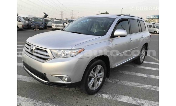 Acheter Import Voiture Toyota Highlander Autre à Import - Dubai, Clarendon Acheter Import Voiture Toyota Highlander Autre à Import - Dubai, Clarendon