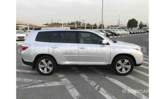 Acheter Import Voiture Toyota Highlander Autre à Import - Dubai, Clarendon Acheter Import Voiture Toyota Highlander Autre à Import - Dubai, Clarendon