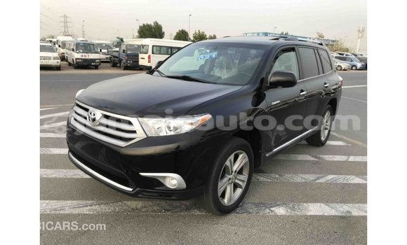 Acheter Import Voiture Toyota Highlander Noir à Import - Dubai, Clarendon Acheter Import Voiture Toyota Highlander Noir à Import - Dubai, Clarendon