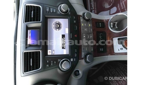 Acheter Import Voiture Toyota Highlander Noir à Import - Dubai, Clarendon Acheter Import Voiture Toyota Highlander Noir à Import - Dubai, Clarendon