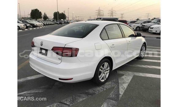 Acheter Import Voiture Volkswagen Jetta Blanc à Import - Dubai, Clarendon Acheter Import Voiture Volkswagen Jetta Blanc à Import - Dubai, Clarendon