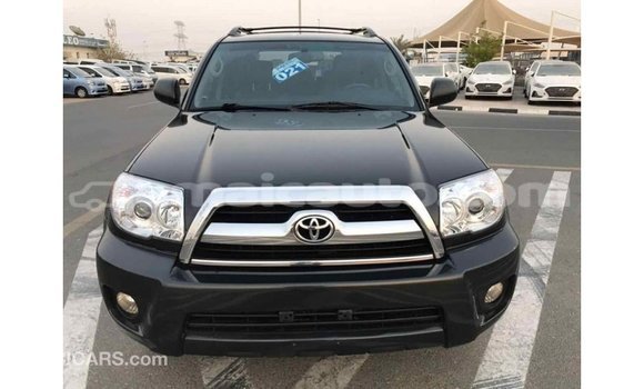 Acheter Import Utilitaire Toyota HiAce Noir à Import - Dubai, Clarendon Acheter Import Utilitaire Toyota HiAce Noir à Import - Dubai, Clarendon