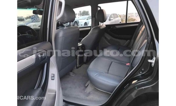 Acheter Import Utilitaire Toyota HiAce Noir à Import - Dubai, Clarendon Acheter Import Utilitaire Toyota HiAce Noir à Import - Dubai, Clarendon