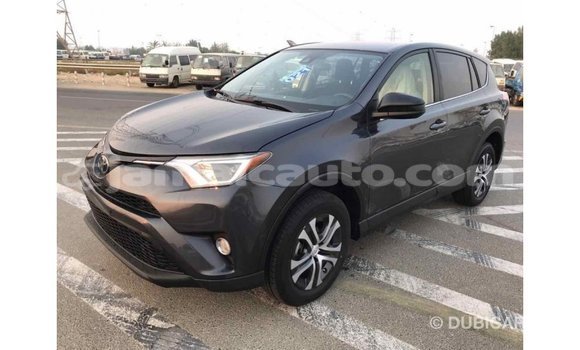 Acheter Import Utilitaire Toyota HiAce Autre à Import - Dubai, Clarendon Acheter Import Utilitaire Toyota HiAce Autre à Import - Dubai, Clarendon