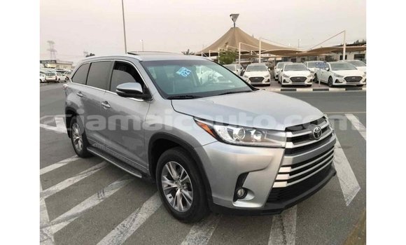 Acheter Import Voiture Toyota Highlander Autre à Import - Dubai, Clarendon Acheter Import Voiture Toyota Highlander Autre à Import - Dubai, Clarendon