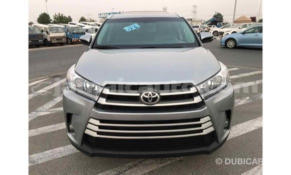 Acheter Import Voiture Toyota Highlander Autre à Import - Dubai, Clarendon Acheter Import Voiture Toyota Highlander Autre à Import - Dubai, Clarendon