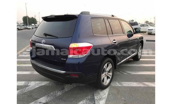 Acheter Import Voiture Toyota Highlander Bleu à Import - Dubai, Clarendon Acheter Import Voiture Toyota Highlander Bleu à Import - Dubai, Clarendon