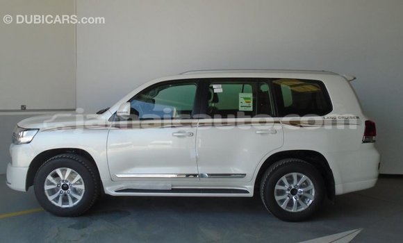 Buy Import Toyota Land Cruiser White Car in Import - Dubai in Clarendon Buy Import Toyota Land Cruiser White Car in Import - Dubai in Clarendon