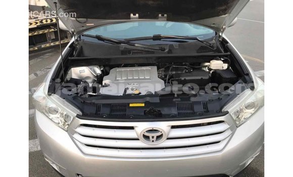 Buy Import Toyota Highlander Other Car in Import - Dubai in Clarendon Buy Import Toyota Highlander Other Car in Import - Dubai in Clarendon