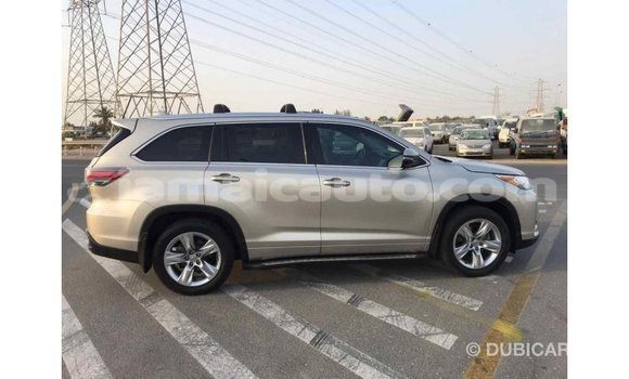 Acheter Import Voiture Toyota Highlander Beige à Import - Dubai, Clarendon Acheter Import Voiture Toyota Highlander Beige à Import - Dubai, Clarendon