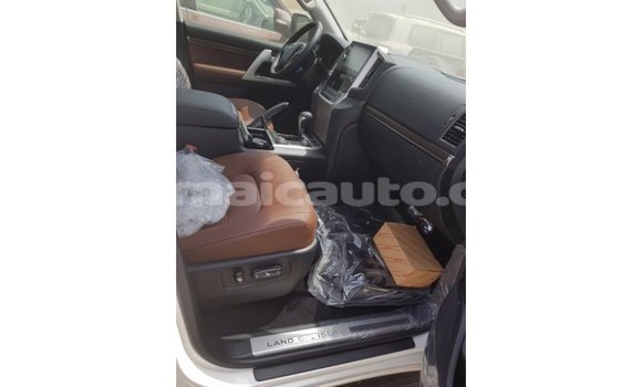 Buy Import Toyota Land Cruiser Brown Car in Import - Dubai in Clarendon Buy Import Toyota Land Cruiser Brown Car in Import - Dubai in Clarendon