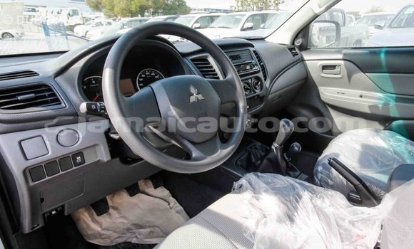 Buy Import Mitsubishi L200 White Car in Import - Dubai in Clarendon